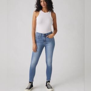 Levi's Light Blue Women's Skinny Jeans